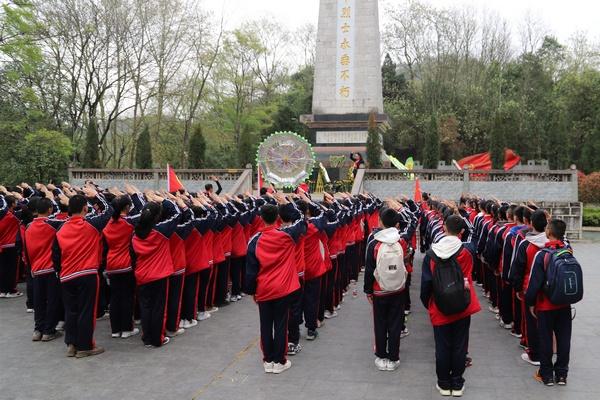 韦春红被出轨后血脉觉醒 《大江大河3》见证2024开年最强大